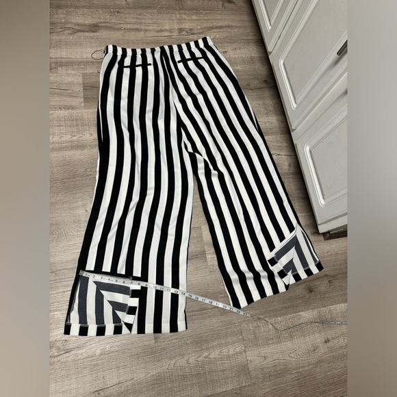 Gabrielle Union X New York & Company Wide-leg Black and White Stripes Pant - Picture 5 of 14